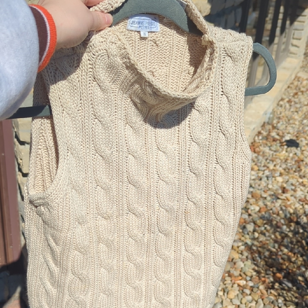 Jeanne Pierre Women's Beige Cable Knit Turtleneck Vest